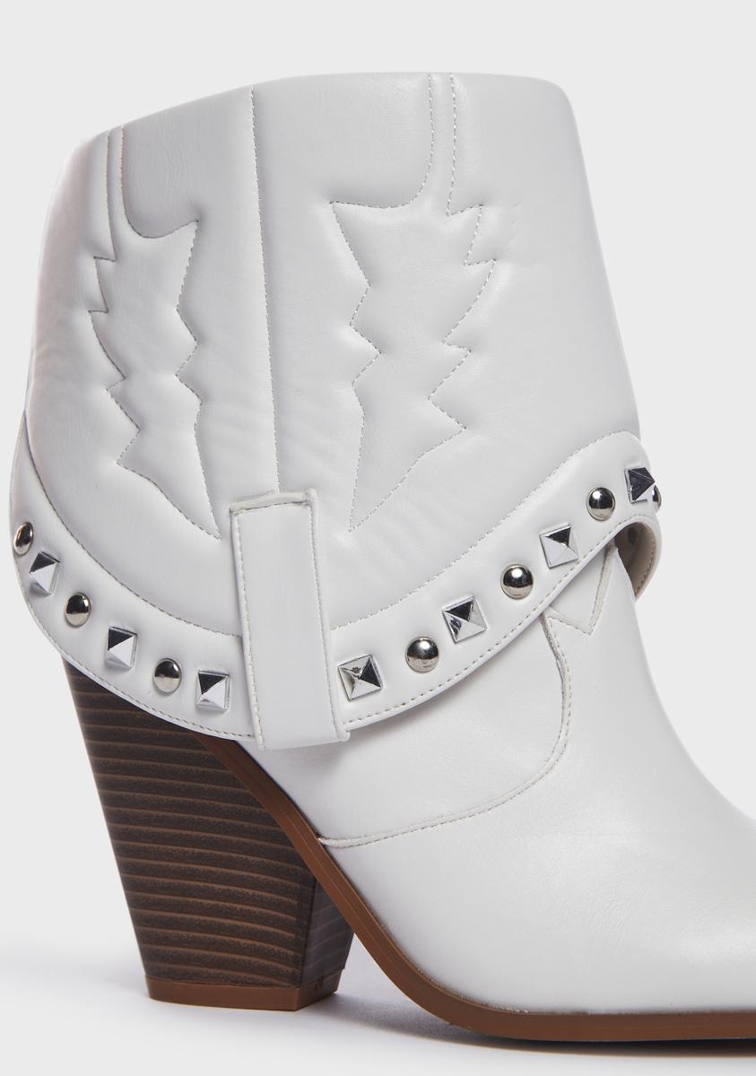 Country Step Cowboy Boots