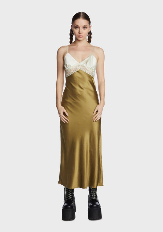 Stay A While Maxi Dress