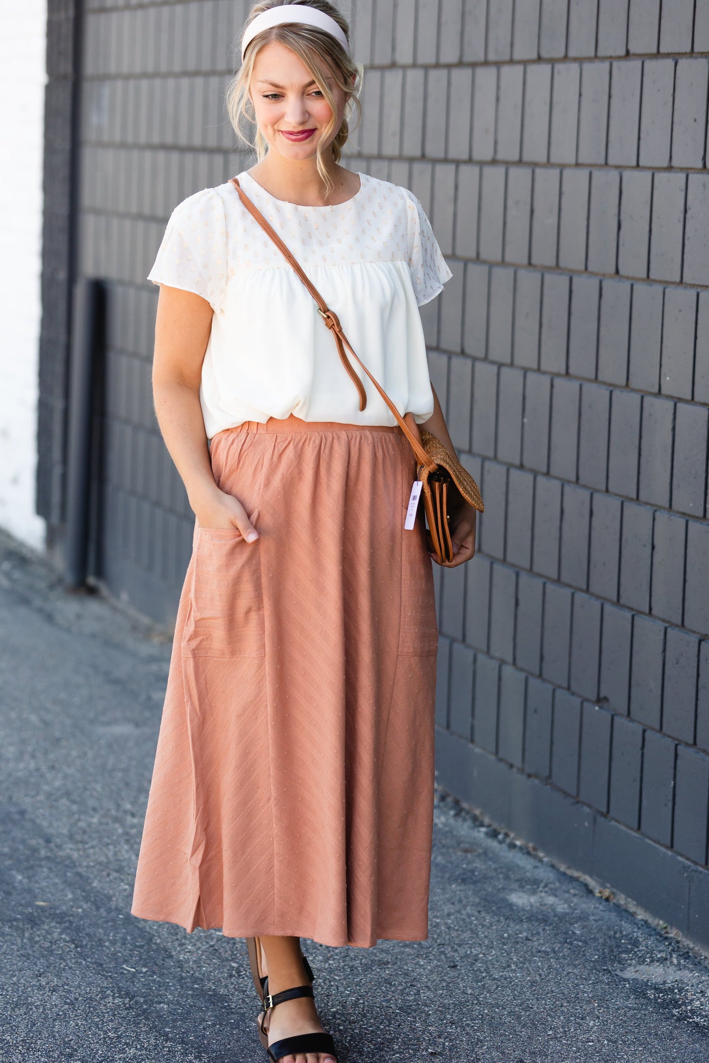 Woven Dotted Patch Pocket Midi Skirt