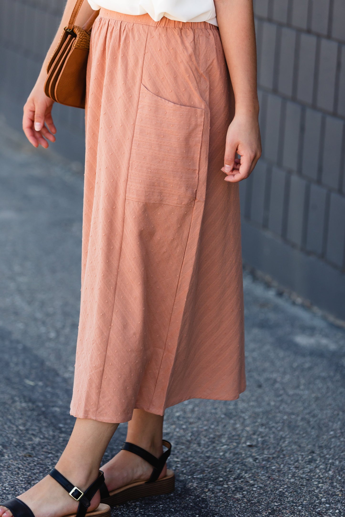 Woven Dotted Patch Pocket Midi Skirt